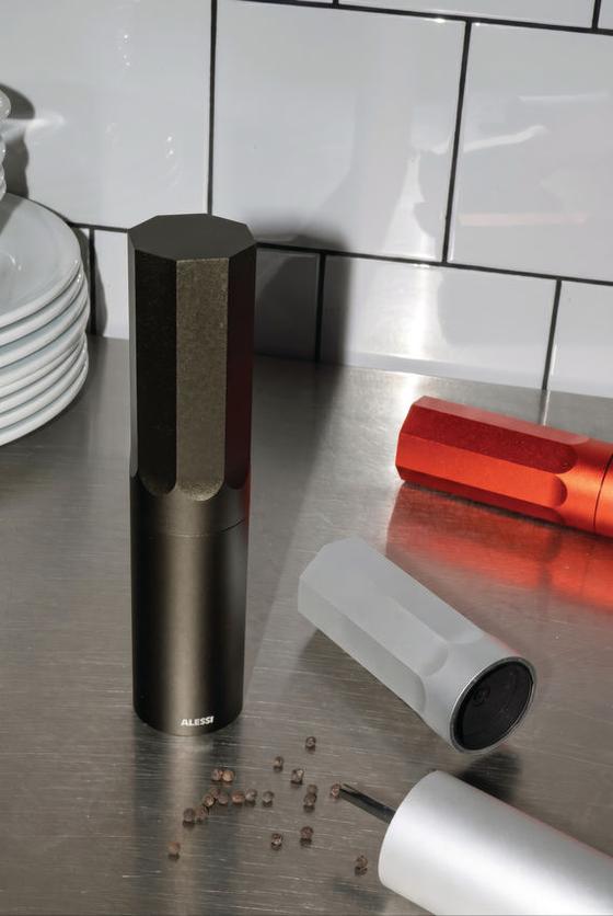 Salz-, Pfeffer-, Gewürzmühle KG01 Rot von Konstantin Grcic