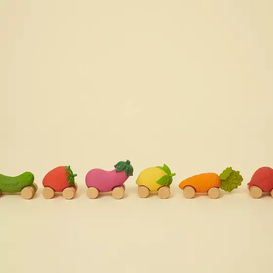 Oli&Carol Baby Car Toy Sweetie the Strawberry