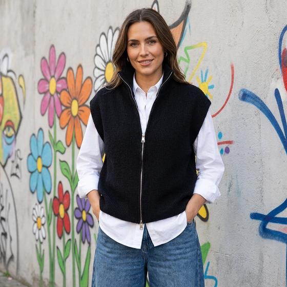 goldmarie Zip Strickweste LOVE PEACE MOIN - schwarz