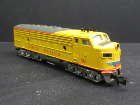 Minitrix 2911 312 US Diesellok F7 A Unit Nr. 510 Union Pacific ohne Antrieb gelb N-Spur N