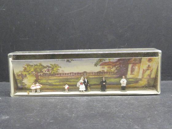 Merten 0963 Brautpaar mit Pfarrer Spur N OVP