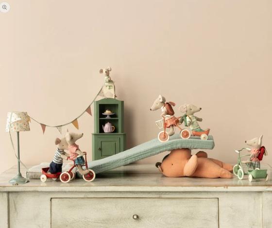 Maileg Dreirad Maus Große Schwester Rot