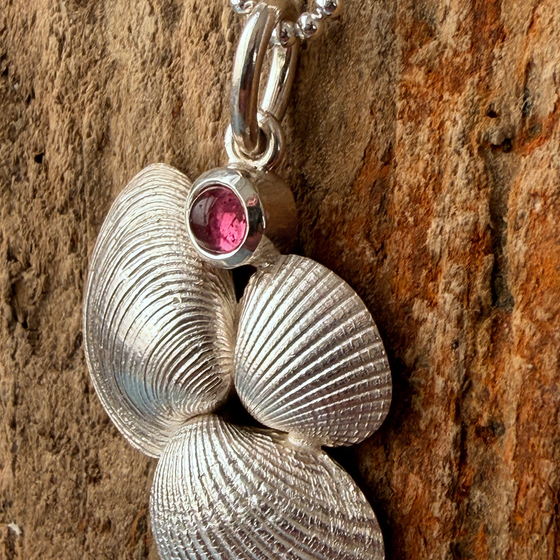 anhaenger_muscheln-silber_turmalin