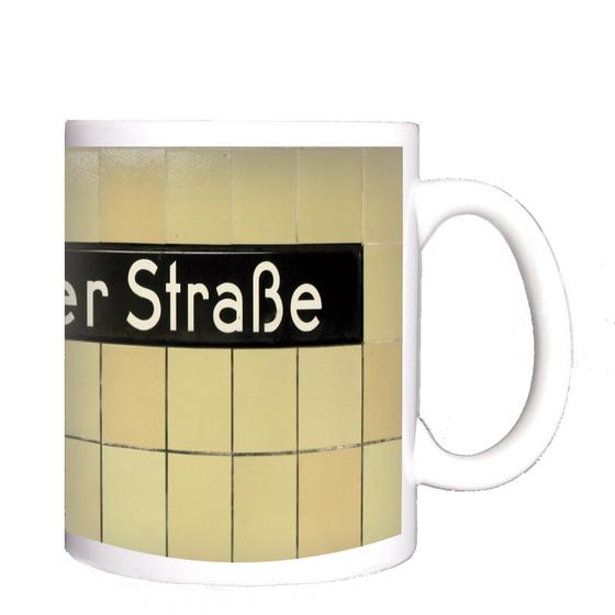 U-Bahn Kaffeebecher Kaffeetasse U-Bahnhof Bernauer Straße Linie U8 von tom bäcker Geschenkidee Berlin - Mauer Gedenkstätte - Todesstreifen - Berliner Mauer - Prenzlauer Berg - Mitte - Wedding - Mauerpark - Flohmarkt Rosenthaler Platz - Voltastraße
