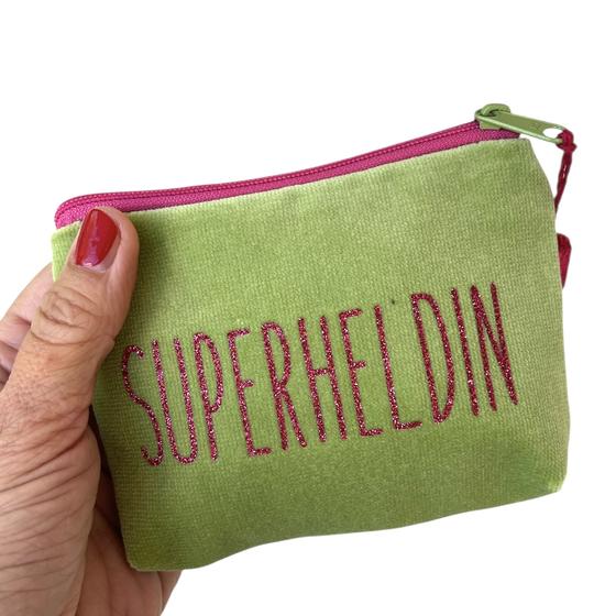 Frau Heidelberg Kosmetiktasche S grün pink SUPERHELDIN