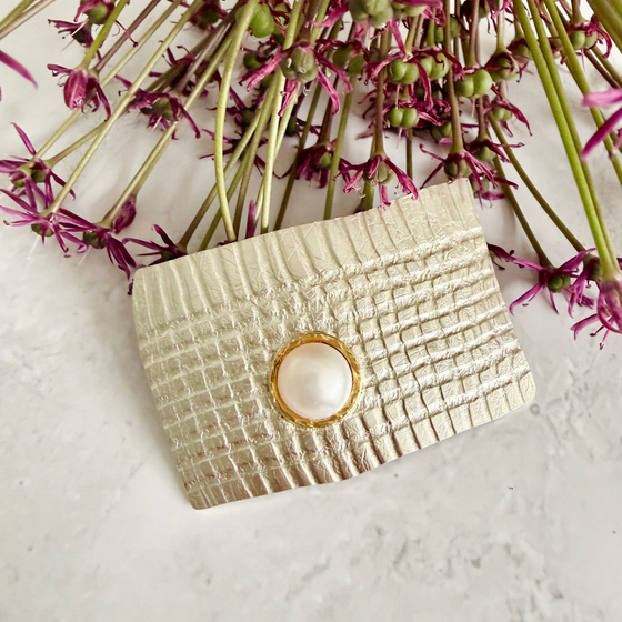 brosche_silber_perle_gold