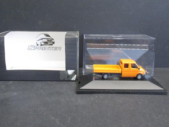 Herpa 001 VW Sprinter mit Ladepritsche gelb PC-Modell Spur H0 OVP