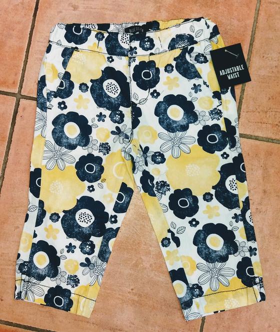 Sommerliche Caprihose, blau-gelb
