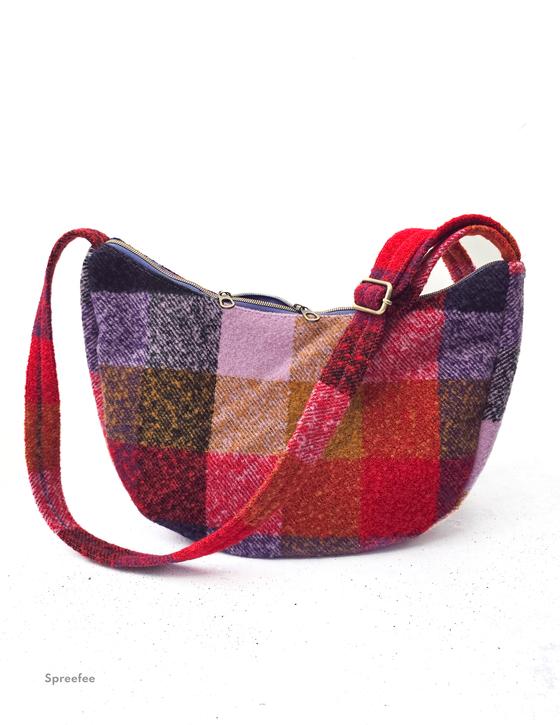 Meadow Plaid Flowerbed Highland Flannel Twill von Art Gallery Fabrics – karierter, weicher Stoff für Taschen und Nähprojekte