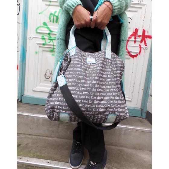 goldmarie Shopper "one for the money, one for the show" Print dunkelgrau-türkis-weiß 50x39cm