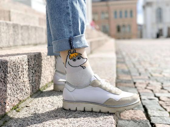 Nordic Buddies Socken MOOMIN Snorkfräulein winkt SNORM17F - weiß-peach