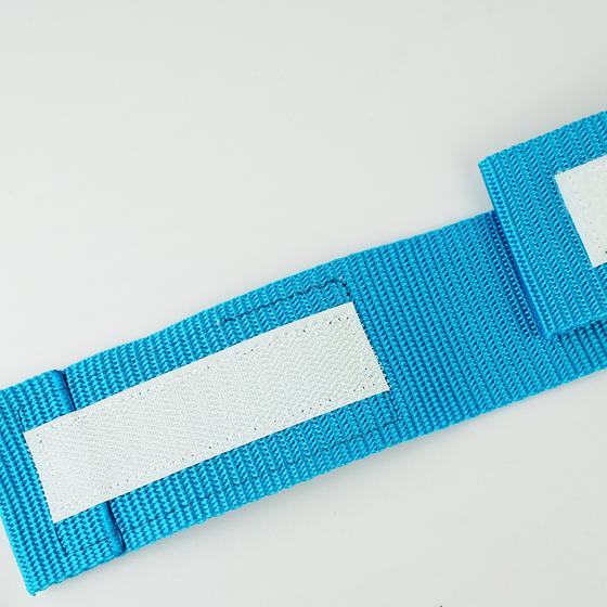 goldmarie Yogamatte Banderole MOINGIORNO Leo Label - Klettverschluss - hellblau