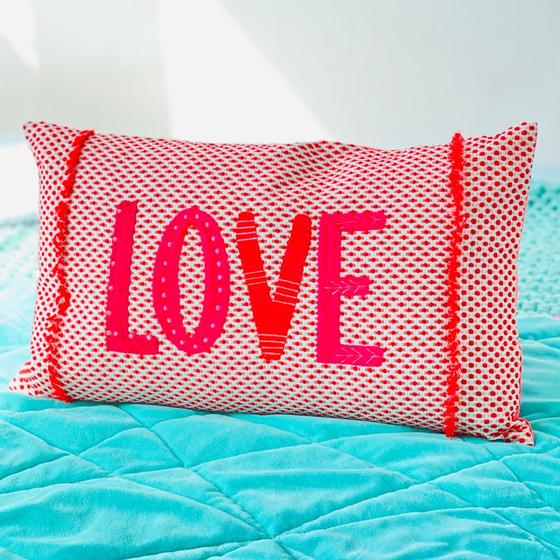 NOI Hamburg Kissen LOVE rot-pink