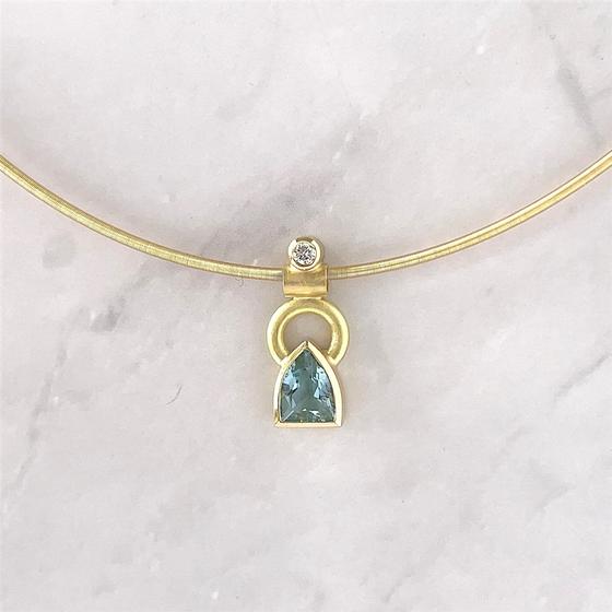 Anhänger mit Halsreif 750 Gold, 1,4mm dick, 45cm