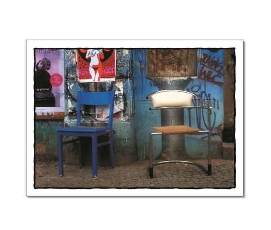 Postkarte "Gemeinsam durch dick und dünn" - zwei Stühle