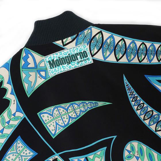 goldmarie Seidentuch-Weste MOINGIORNO - Vintage-Stoff Recycelt - schwarz-blau - reversible LOVE PEACE MOIN - mit Kosmetiktasche