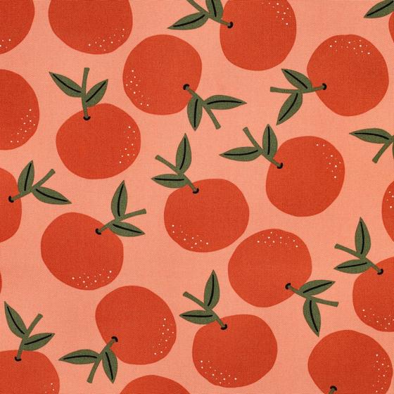 Fruchtiger Canvas-Stoff mit leuchtenden Orangen auf warmem Hintergrund – perfekt für Taschen, Shopper, Home-Deko und sommerliche Nähprojekte.