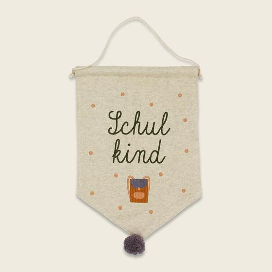 ava&yves Wandbehang Schulkind mit Schulranzen Oliv