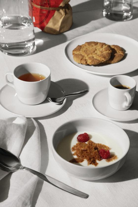 Itsumo WEISS Espressotasse mit Untertasse von Naoto Fokusawa