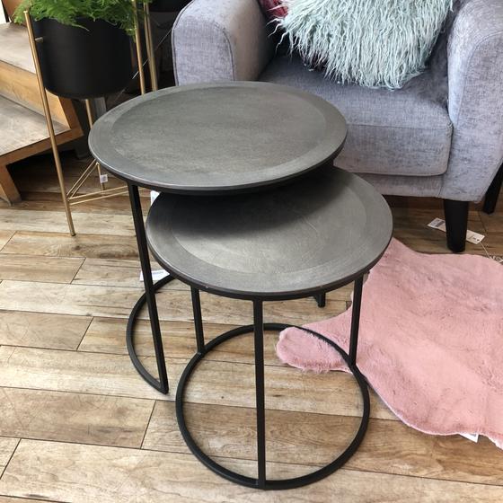 Couchtisch Aluminium Sandguss schwarz