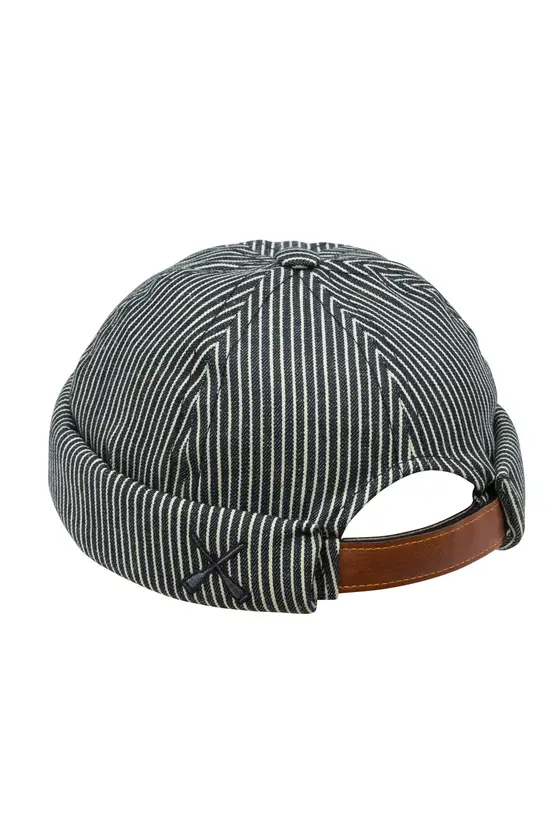 Docker Beanie Black Stripe Oshkosh von Beton Cire