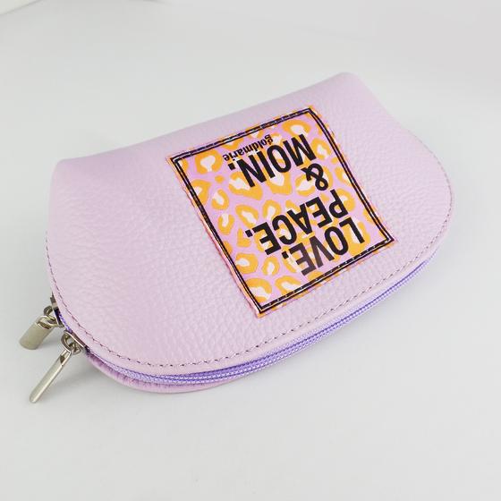 goldmarie Lotte-Kosmetiktasche LOVE PEACE MOIN Leo Label - Leder - lavendel - 18x11cm