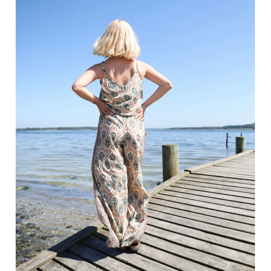 BLACK COLOUR Jumpsuit mit Spaghettiträger BCLuna Ella 39138-TL - creme-türkis-gold