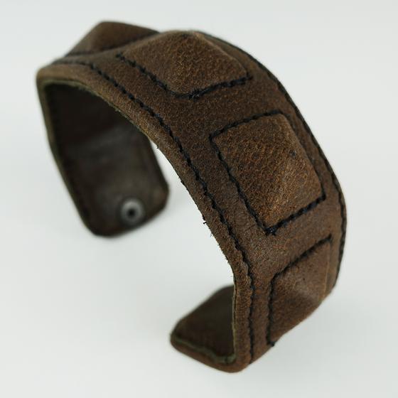 goldmarie Armreif COVER NIETEN ONE - vintage Leder - braun