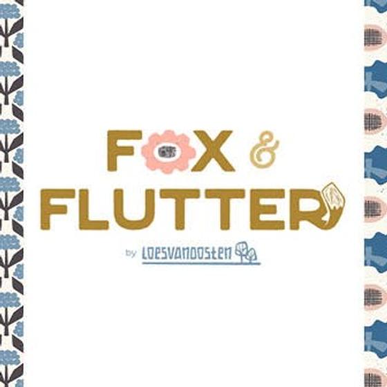 Fox & Flutter von Loes van Oosten für Cotton + Steel mit modernen grafischen Waldmotiven wie dem Square Fox in ruhigen Denimblau-, Rosé- und Grautönen. Ideal für besondere Taschen, Accessoires und Kleidung.