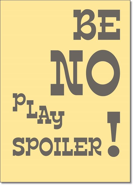 Denglisch Karte "Be no play spoiler" -Typografie Postkarte 2 farbig pastell aprikosenfarbiger Grund mit dunkelgrauer Schrift mit woertlicher Uebersetzung von "Sei kein Spielverderber"