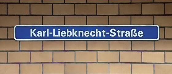 U-Bahnhof Kaffeebecher Kaffeetasse U-Bahnhof Karl-Liebknecht-Straße Linie U41 von tom bäcker Geschenkidee Berlin Dortmund Hörde, Wilhelm van Vloten Straße Alexanderplatz 