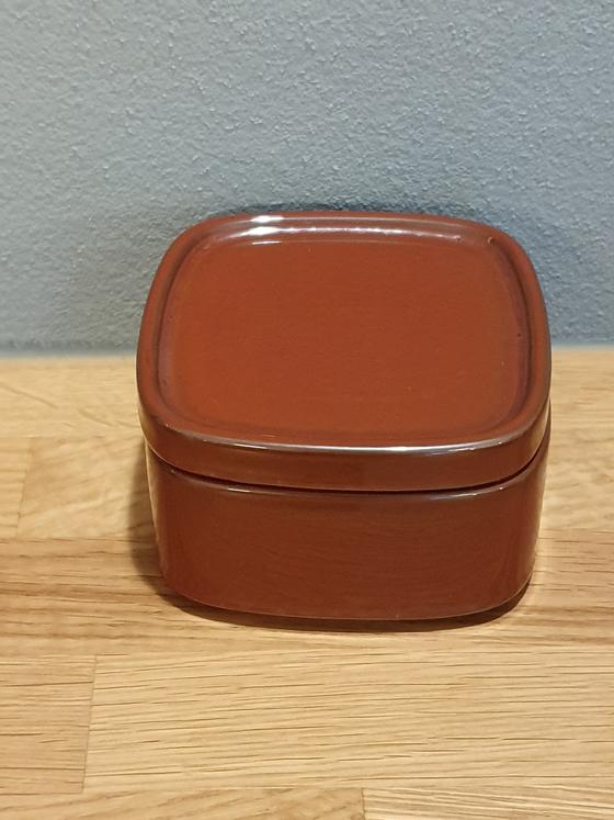 Butterdose / Container `Conte` Braun Quadrat 