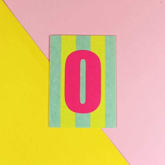 ava&yves Postkarte - Zahl 0 Mint Gelb