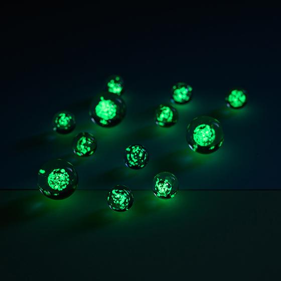 ava&yves Magische Murmeln Glow in the Dark Blau