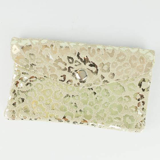 goldmarie Britt-Portemonnaie LOVE IS MY SUPERPOWER  - Leder Leo Look - beige gold  - 15x9cm