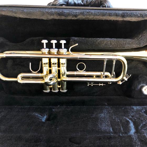 M&H Bb-Perinet Trompete lackiert Mod. Senator