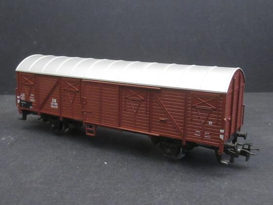 Märklin 4700 Gedeckter Güterwagen 2-achsig DB braun Spur H0 AC