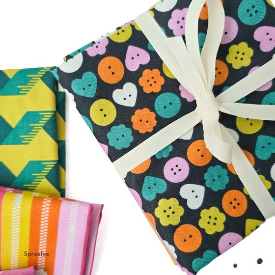 Fat Quarter Paket Bits and Bobs Sarah Hearts Stoff Nähutensilien