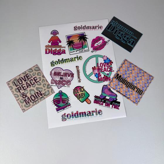  goldmarie Geschenktasche MAMA - Tasse  - Kerze - Socken - Schlüsselanhänger - Patch - Sticker 