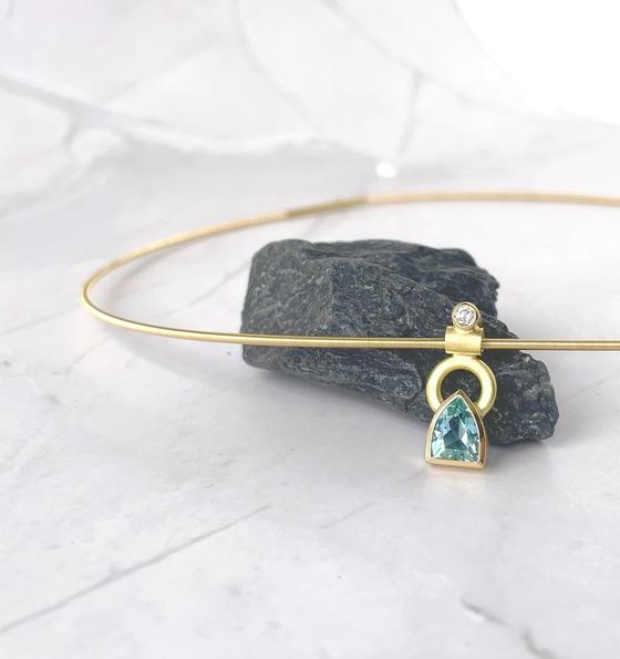 Anhänger mit Halsreif 750 Gold, 1,4mm dick, 45cm