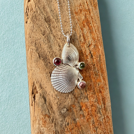 silberanhaenger_muscheln_ostsee