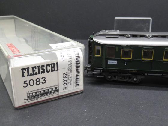 Fleischmann 5083 Eilzugwagen Typ Altona 3.Klasse der K.P.E.V. in grün für Spur H0, OVP