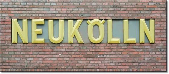 S-Bahnhof Neukölln, U-Bahn Souvenir Lieblingstasse Berlin von tom bäcker - U7 - Ringbahn, Karl-Marx-Straße, Rathaus, S41, S42
