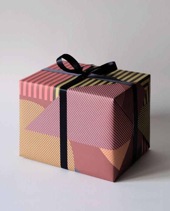 Geschenkpapier Haferkorn & Sauerbrey, Aligned Red