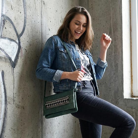goldmarie Handtasche & Portemonnaie CHAIN WALLET - Leder vintage petrol 