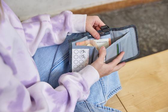 Lässig  Geldbeutel - BOLD Spots Blue