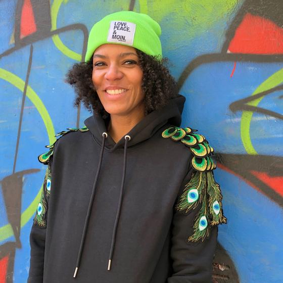 Beanie Mütze LOVE PEACE MOIN neon grün
