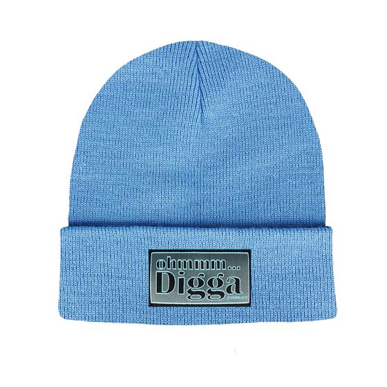 goldmarie Beanie Mütze OHMMM DIGGA metallic Look Label - eisblau