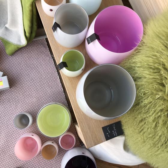 Mel Vase "Happy Spring" mittel, hellgrau