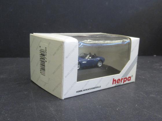 Herpa 101288 BMW Z 8 blau PC Vitrine Spur H0